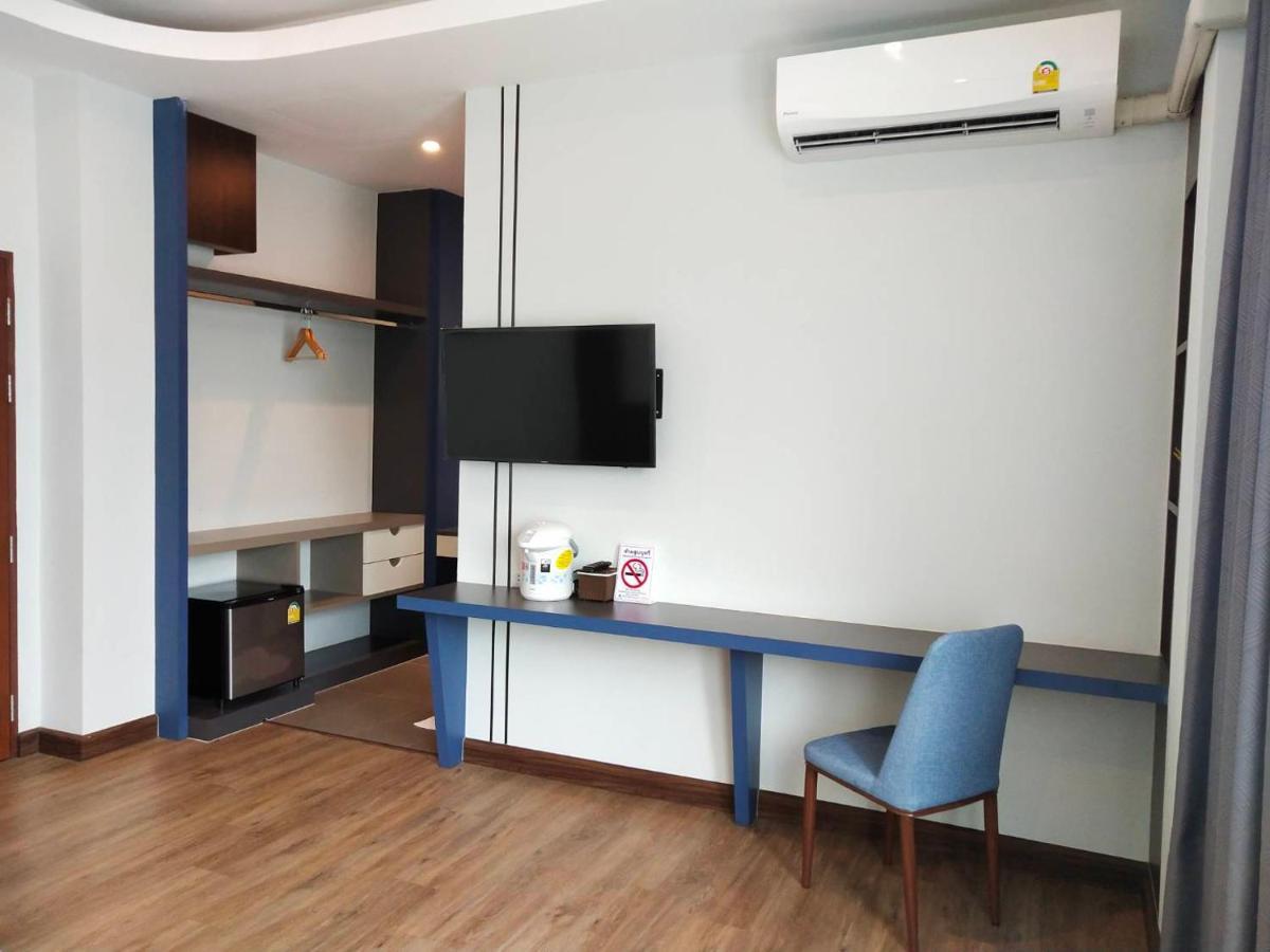โคโค่ โฮเทล Koco Hotel Накхонратчасима Экстерьер фото